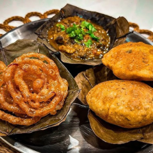 Desi Ghee Puri Sabji Kachori ₹30.00